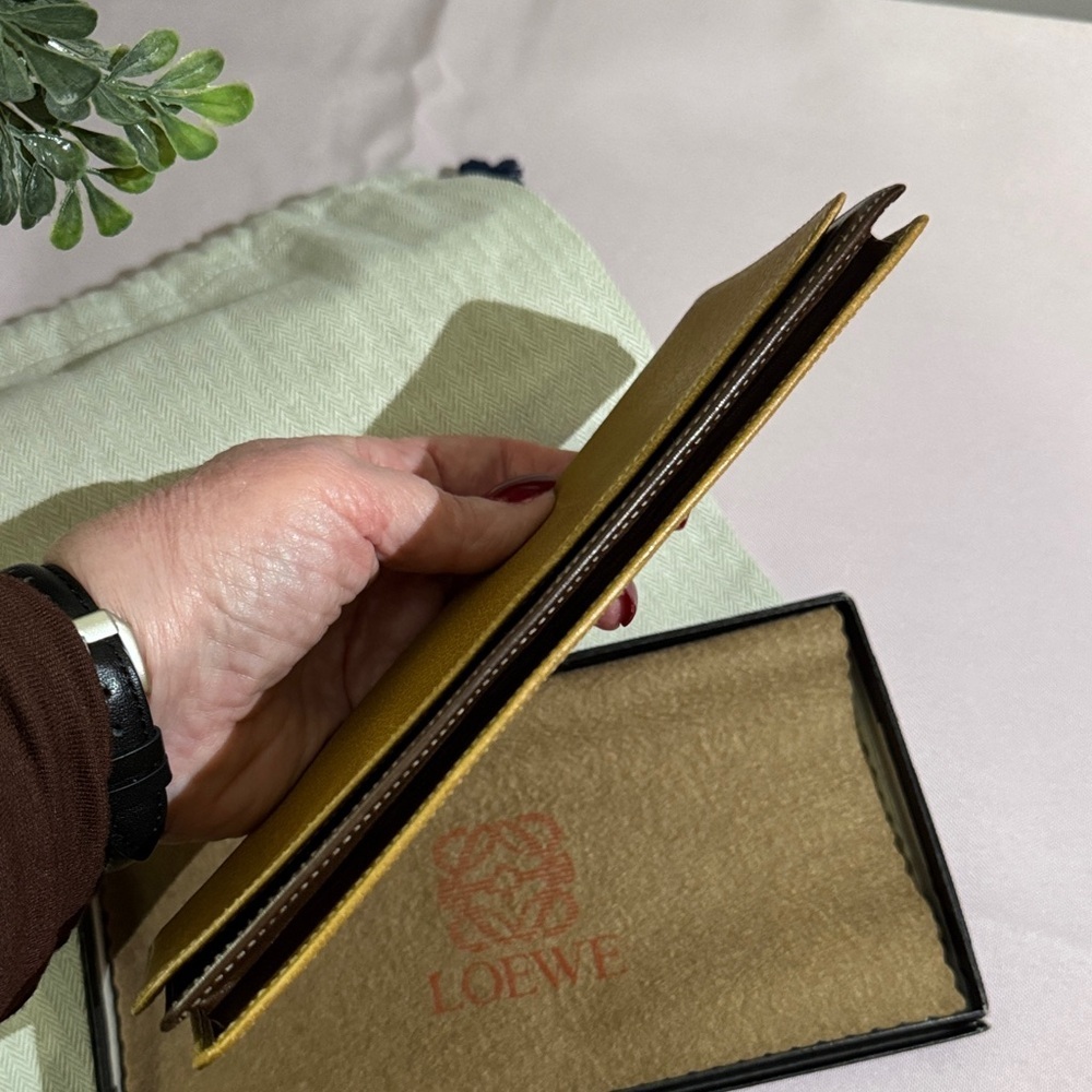 Loewe Camel Leather Long Wallet Complete Set COA - Picture 5 of 12